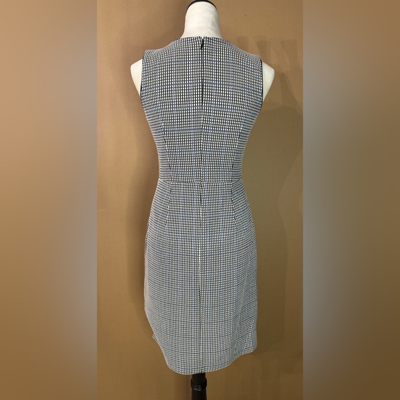 Ann Taylor Sleeveless Tweed Flare Dress V Neck Size 0 Back zipper closure - Picture 6 of 6